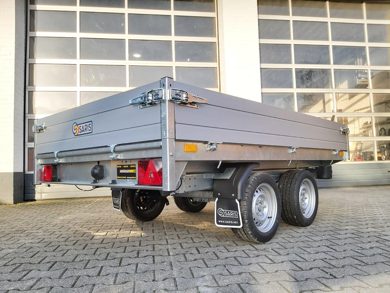 Saris Kipper K1 276 170 2000 2 276x170x30cm Alu Auffahrrampen Heckstützen Handpumpe 13" 2000kg - Reboque basculante: foto 4 Saris Kipper K1 276 170 2000 2 276x170x30cm Alu Auffahrrampen Heckstützen Handpumpe 13" 2000kg - Reboque basculante: foto 4