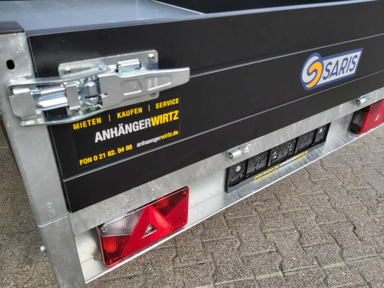 Saris Kipper K1 276 170 2700 2 276x170x30cm black Edition Handpumpe 13" 2700kg - Reboque basculante: foto 1 Saris Kipper K1 276 170 2700 2 276x170x30cm black Edition Handpumpe 13" 2700kg - Reboque basculante: foto 1