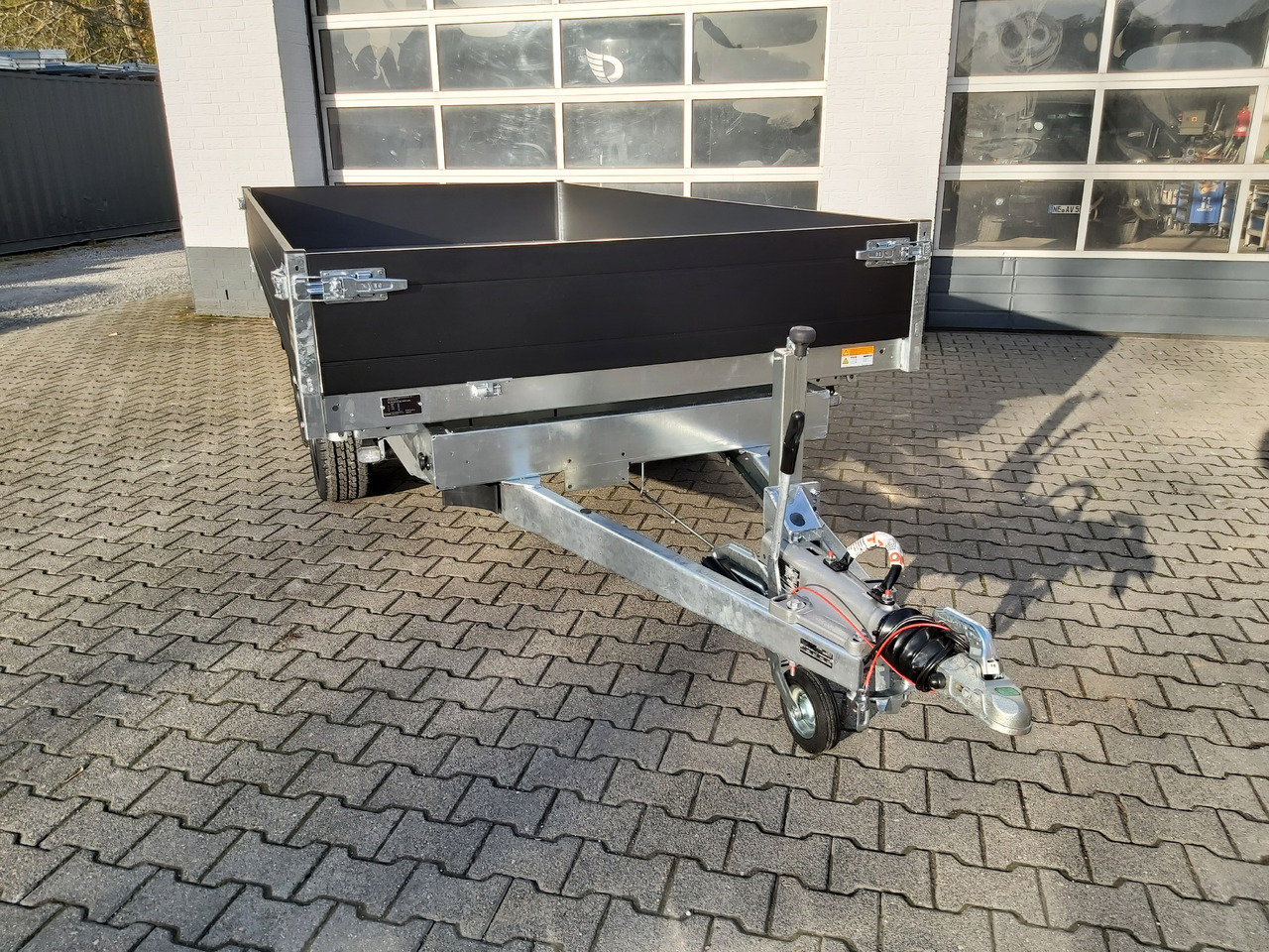 Saris Kipper K3 356 184 3500 2 E 356x184x35cm black edition Elektro Rampen Stützen (L) 3500kg - Reboque basculante: foto 3 Saris Kipper K3 356 184 3500 2 E 356x184x35cm black edition Elektro Rampen Stützen (L) 3500kg - Reboque basculante: foto 3