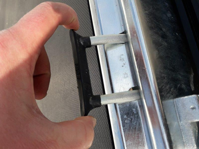 Saris PL406 204 2700 2 406x204x35cm black Edition LED Beleuchtung 13" ( XL) 2700kg Januar Aktion - Reboque plataforma/ Caixa aberta: foto 4 Saris PL406 204 2700 2 406x204x35cm black Edition LED Beleuchtung 13" ( XL) 2700kg Januar Aktion - Reboque plataforma/ Caixa aberta: foto 4