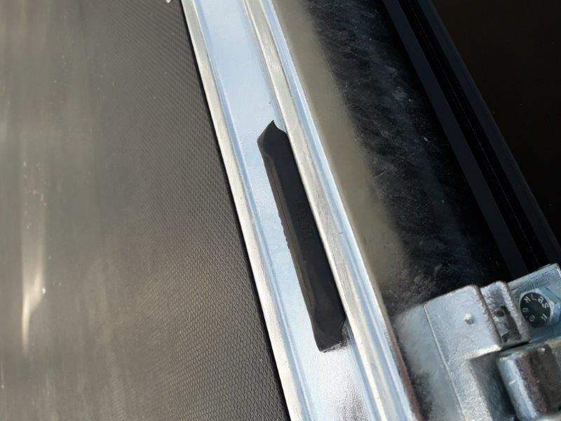 Saris PL406 204 2700 2 406x204x35cm black Edition LED Beleuchtung 13" ( XL) 2700kg Januar Aktion - Reboque plataforma/ Caixa aberta: foto 5 Saris PL406 204 2700 2 406x204x35cm black Edition LED Beleuchtung 13" ( XL) 2700kg Januar Aktion - Reboque plataforma/ Caixa aberta: foto 5