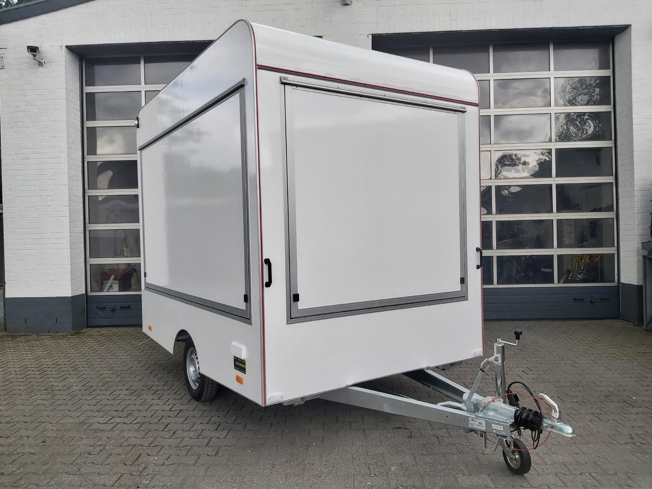 Roulote bar Verkaufsanhänger VK 302 200 aero retro 300cm 2 Verkaufsklappen Multi Theke 230V PVC Boden (M) 1300kg: foto 10