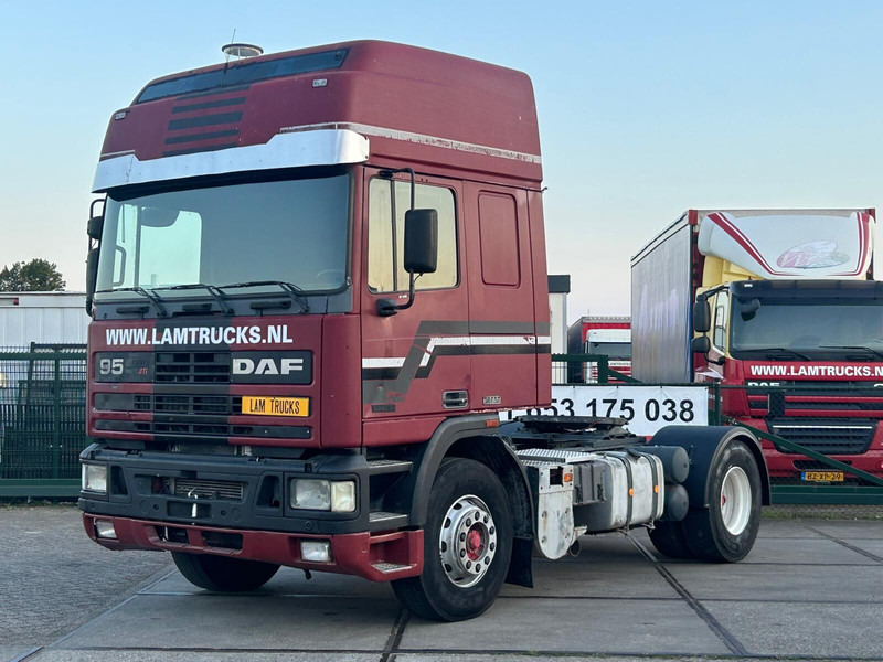 DAF 95.430 Ati MANUAL RETARDER - Tractor: foto 1 DAF 95.430 Ati MANUAL RETARDER - Tractor: foto 1