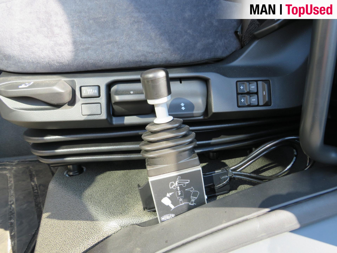 MAN TGS 41.480 8x4 BB CH Schmitz Muldenkipper Retarder - Caminhão basculante: foto 4 MAN TGS 41.480 8x4 BB CH Schmitz Muldenkipper Retarder - Caminhão basculante: foto 4