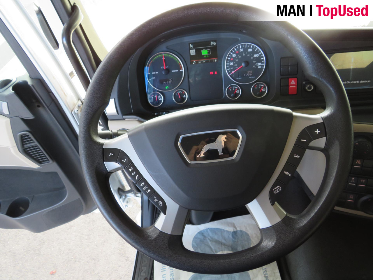 MAN eTGM 26.360 E 6X2-4 LL Kühlkoffer Klima Luftfeder - Caminhão frigorífico, Caminhão elétrico: foto 4 MAN eTGM 26.360 E 6X2-4 LL Kühlkoffer Klima Luftfeder - Caminhão frigorífico, Caminhão elétrico: foto 4