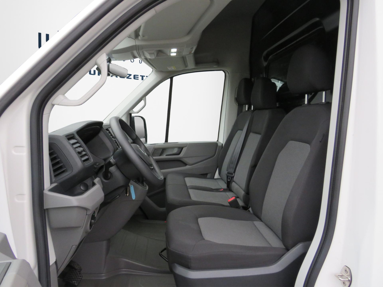VOLKSWAGEN Crafter 35 L3H3 Kasten 4MOTION Navi ZV - Furgão: foto 3 VOLKSWAGEN Crafter 35 L3H3 Kasten 4MOTION Navi ZV - Furgão: foto 3