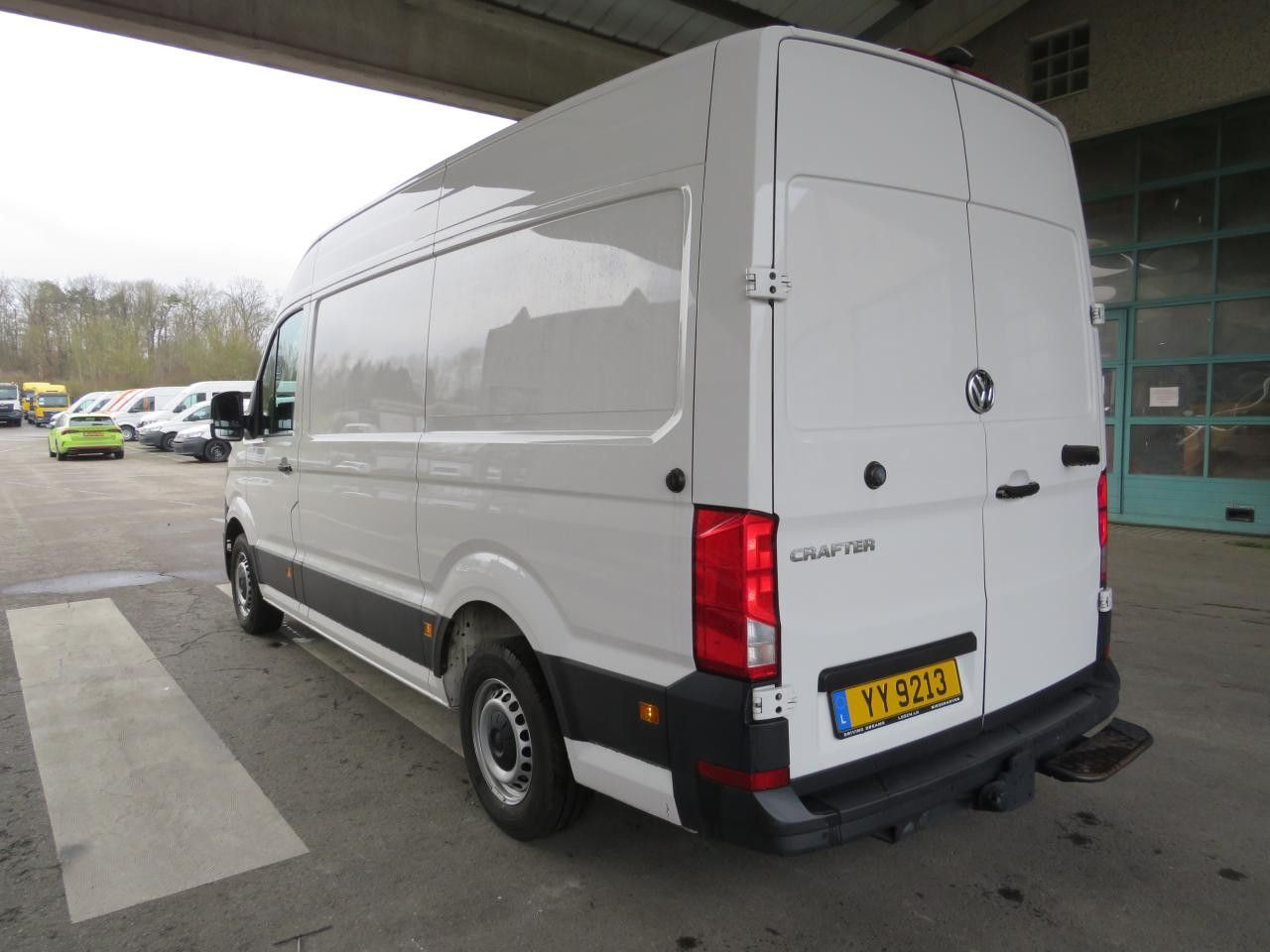 Volkswagen Crafter 35 L3H3 Kasten Euro6 Klima ZV - Furgão: foto 4 Volkswagen Crafter 35 L3H3 Kasten Euro6 Klima ZV - Furgão: foto 4