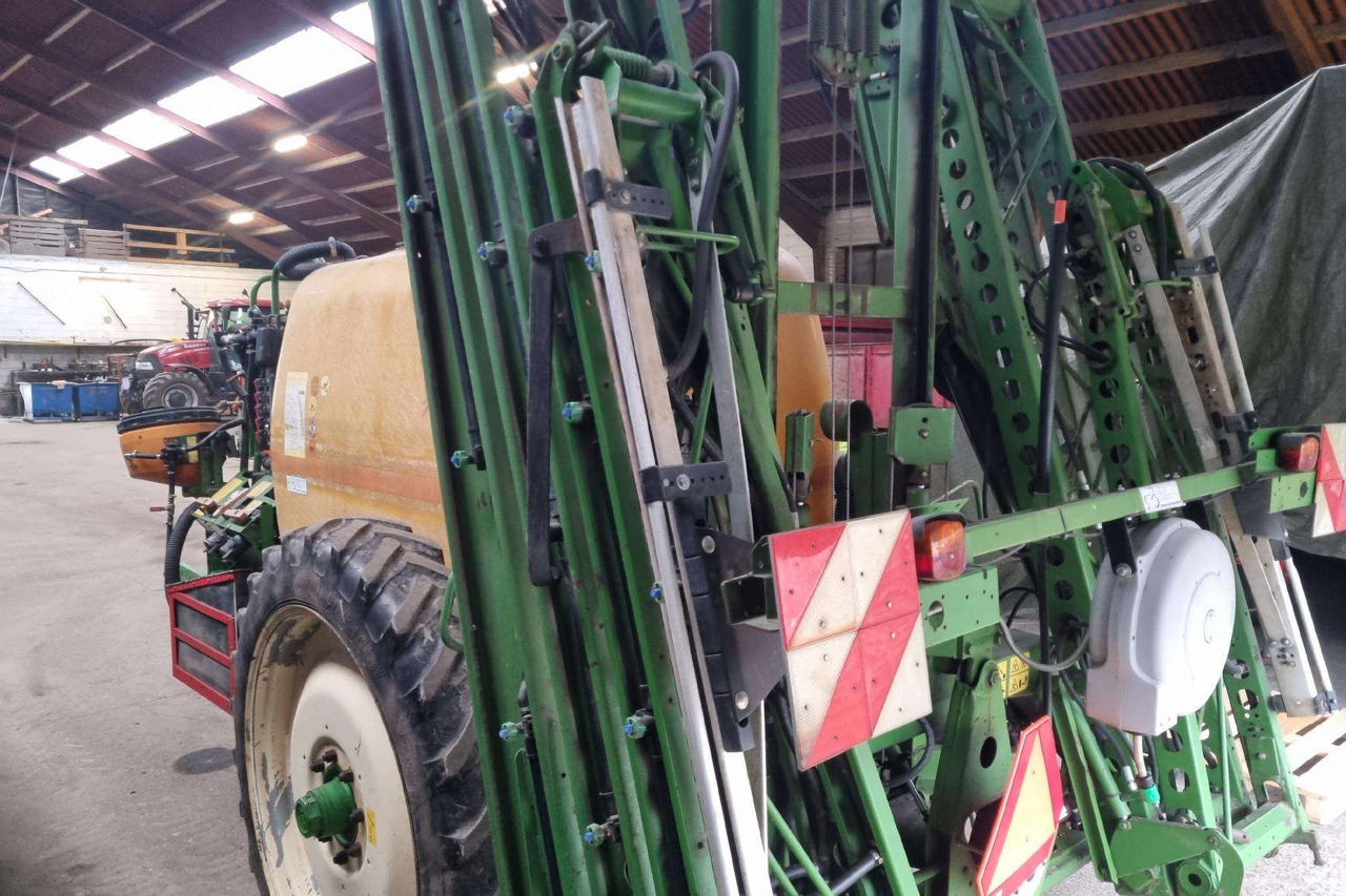 Amazone UG 3000 - Pulverizador agricola: foto 4 Amazone UG 3000 - Pulverizador agricola: foto 4