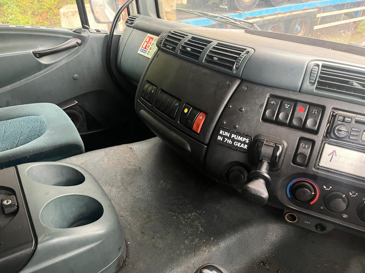 DAF 75 CF - Caminhão tanque: foto 5 DAF 75 CF - Caminhão tanque: foto 5