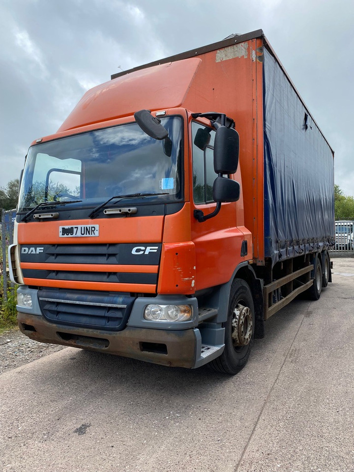 Daf 75 CF 310 6X2 Curtain side - Caminhão com lona: foto 1 Daf 75 CF 310 6X2 Curtain side - Caminhão com lona: foto 1