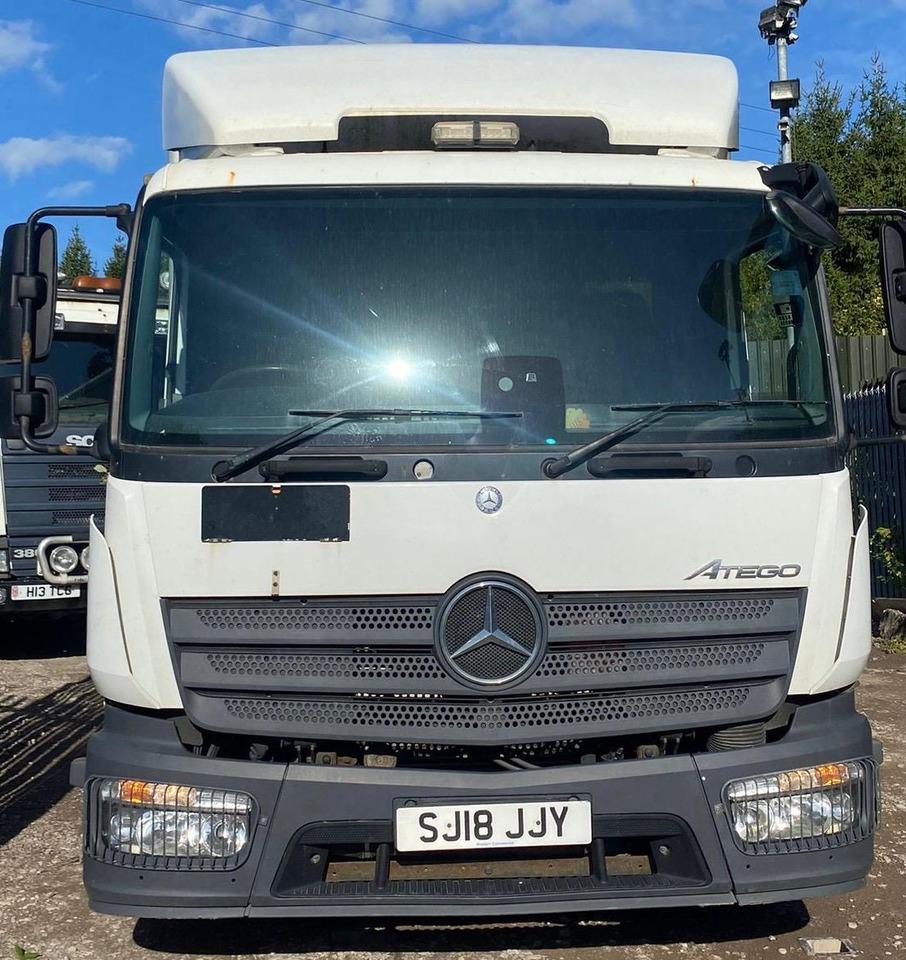 Mercedes Atego 816 - Caminhão furgão: foto 2 Mercedes Atego 816 - Caminhão furgão: foto 2