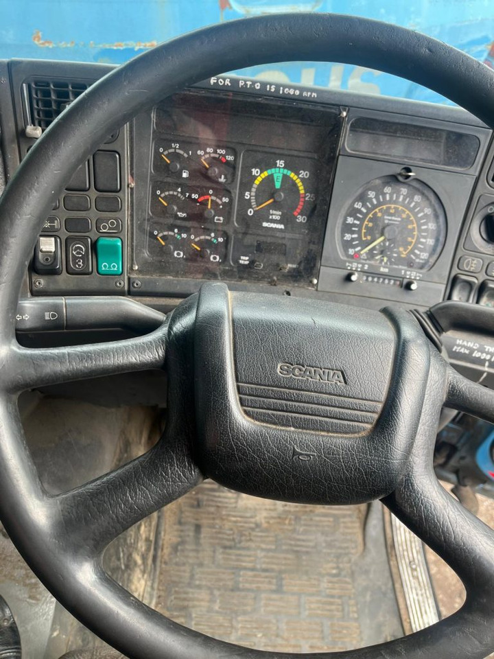 Caminhão basculante Scania 94D 260 6x2 Rigid: foto 10