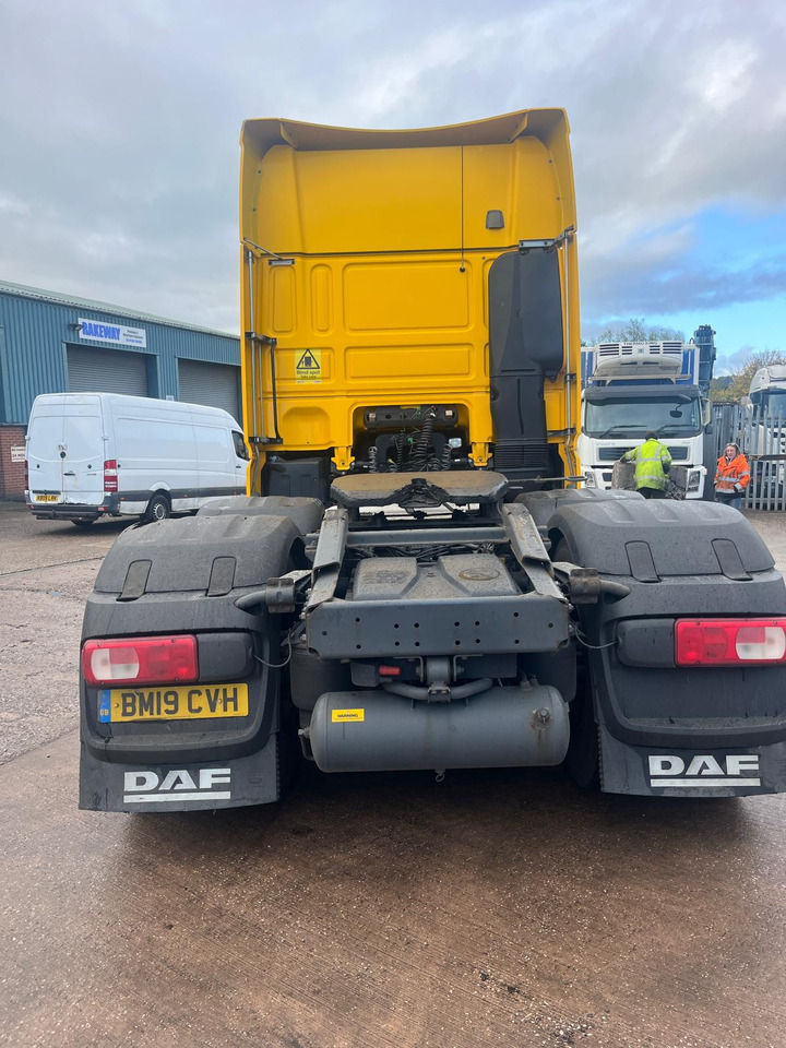 DAF XF 530 - Tractor: foto 4 DAF XF 530 - Tractor: foto 4