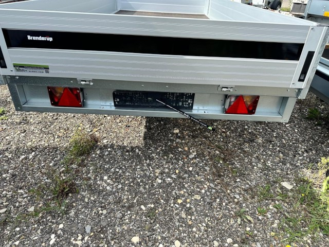 Brenderup 5375ATB2500 Alu Hochlader, 2,5 to. 3750 x 1800 x 330 mm - Reboque para carros: foto 5 Brenderup 5375ATB2500 Alu Hochlader, 2,5 to. 3750 x 1800 x 330 mm - Reboque para carros: foto 5