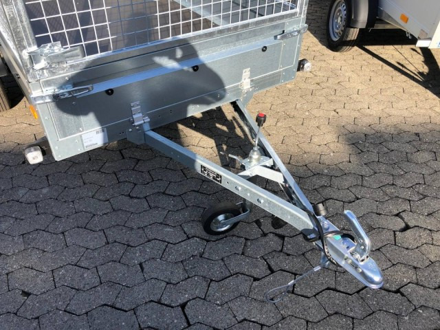 Brenderup Tieflader 2270SUB750 Stahl, 0,75 to. 2700x1300x270mm mit Laubgitter 80 cm - Reboque para carros: foto 2 Brenderup Tieflader 2270SUB750 Stahl, 0,75 to. 2700x1300x270mm mit Laubgitter 80 cm - Reboque para carros: foto 2