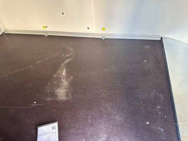 Cheval Liberte Debon Fourgon Cargo 2 Poly + Türe Eisengrau 1300 kg, 100 km/h, 300x155x168cm - Reboque furgão: foto 5 Cheval Liberte Debon Fourgon Cargo 2 Poly + Türe Eisengrau 1300 kg, 100 km/h, 300x155x168cm - Reboque furgão: foto 5