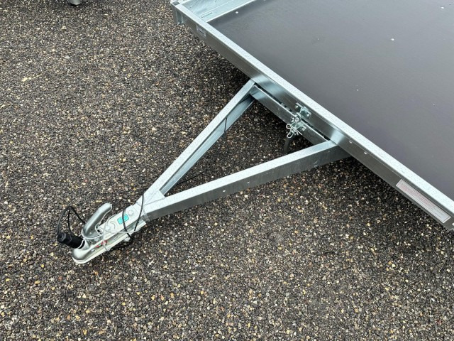 Neptun GN151, N7-255 multi, 750 kg 2550 x 1660 x 100 mm - Reboque para carros: foto 2 Neptun GN151, N7-255 multi, 750 kg 2550 x 1660 x 100 mm - Reboque para carros: foto 2