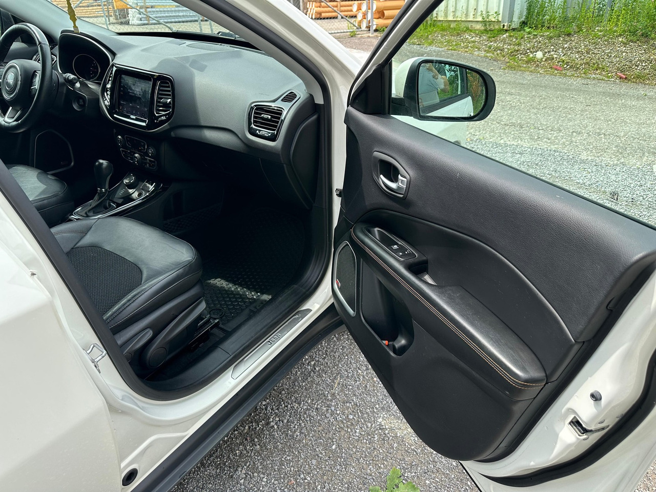 SUV JEEP: foto 9