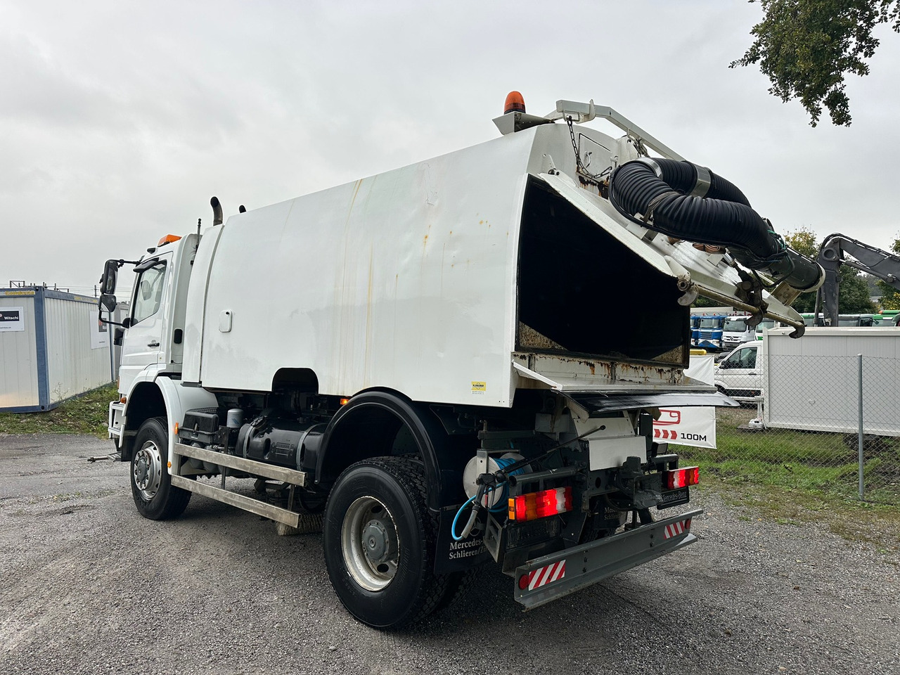 MERCEDES-BENZ Atego 1823 4x4 Faun 7m3 - Varredora urbana: foto 3 MERCEDES-BENZ Atego 1823 4x4 Faun 7m3 - Varredora urbana: foto 3