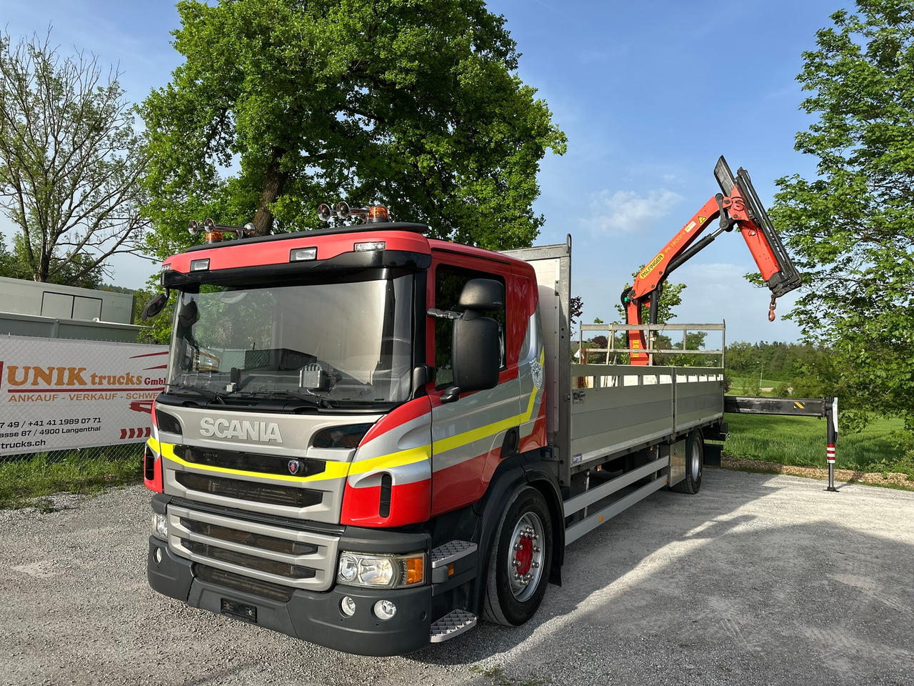 SCANIA P410 Euro6 4x2 Palfinger 13001 - Camião de caixa aberta/ Plataforma, Caminhão grua: foto 1 SCANIA P410 Euro6 4x2 Palfinger 13001 - Camião de caixa aberta/ Plataforma, Caminhão grua: foto 1
