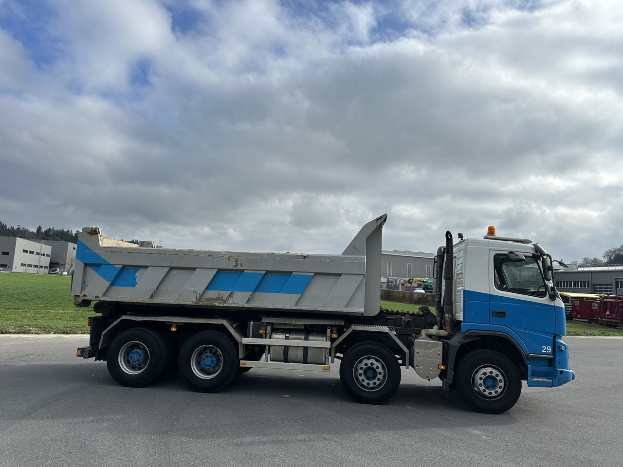 VOLVO FMX 420 440 460 480 8x4 Kettengäret sörling mulde - Caminhão polibenne: foto 5 VOLVO FMX 420 440 460 480 8x4 Kettengäret sörling mulde - Caminhão polibenne: foto 5