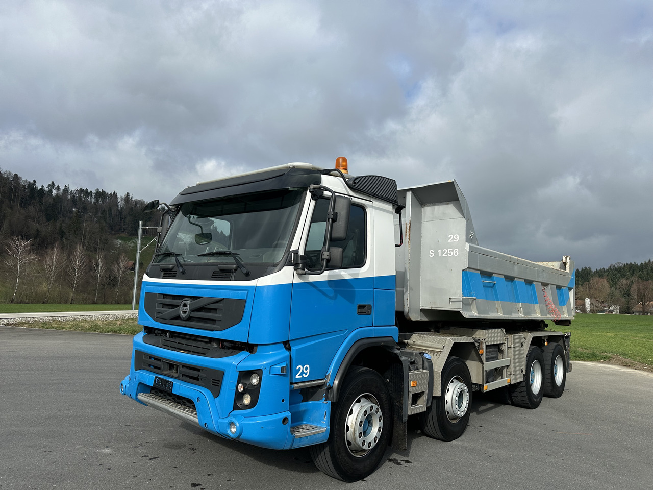 VOLVO FMX 420 440 460 480 8x4 Kettengäret sörling mulde - Caminhão polibenne: foto 1 VOLVO FMX 420 440 460 480 8x4 Kettengäret sörling mulde - Caminhão polibenne: foto 1