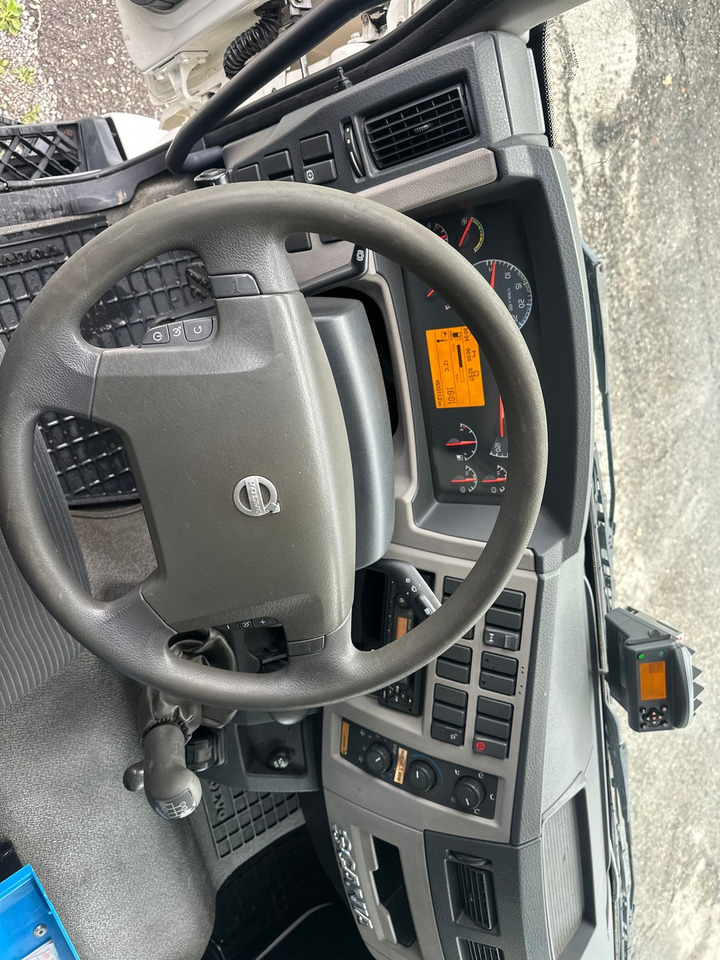 VOLVO Volvo FLL 240 4x2 Tiefkühler - Caminhão frigorífico: foto 4 VOLVO Volvo FLL 240 4x2 Tiefkühler - Caminhão frigorífico: foto 4