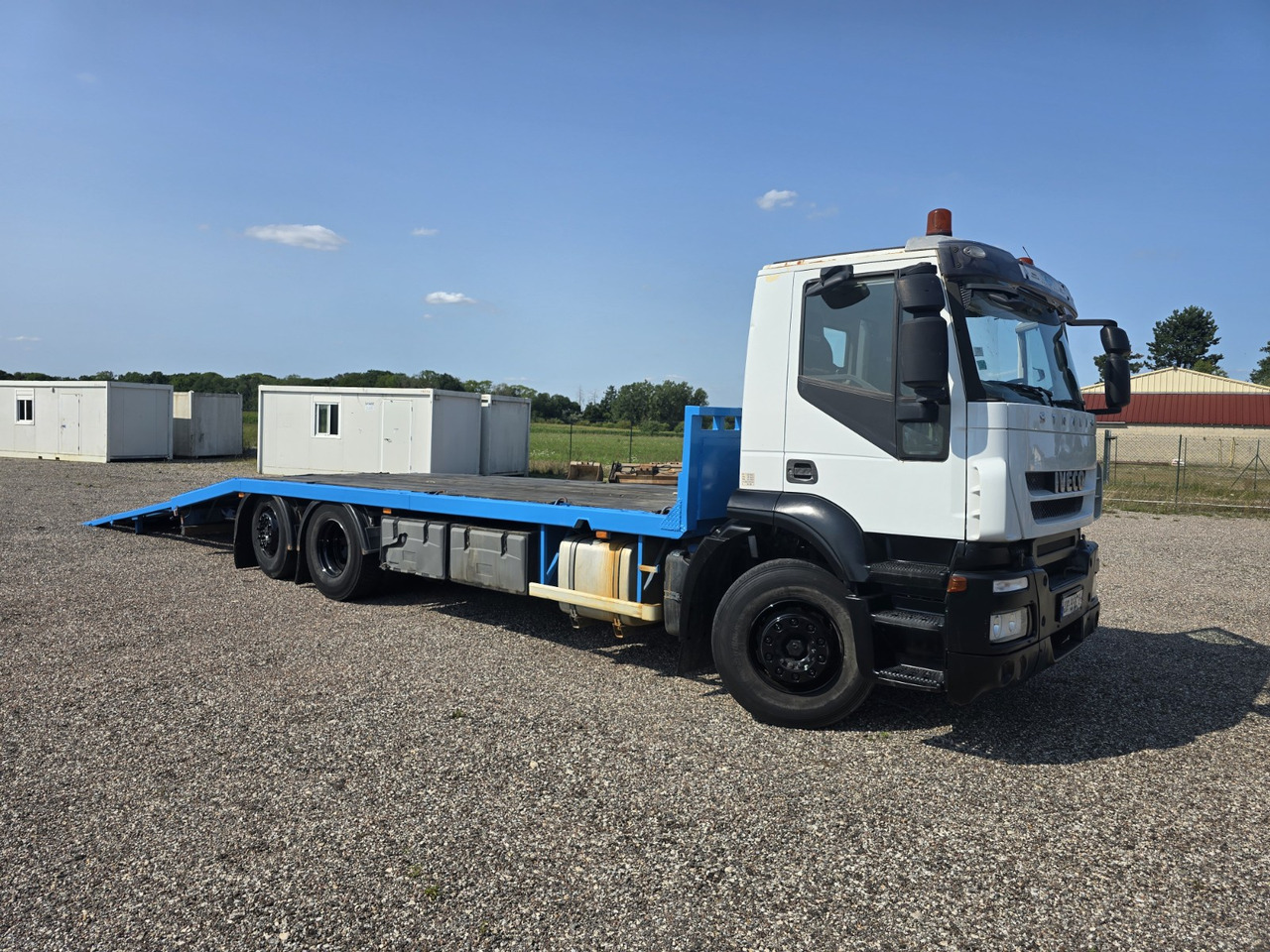 IVECO 260S33 - Caminhão transporte de veículos: foto 4 IVECO 260S33 - Caminhão transporte de veículos: foto 4