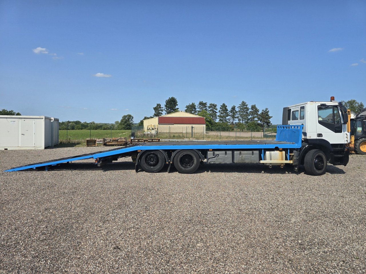 IVECO 260S33 - Caminhão transporte de veículos: foto 5 IVECO 260S33 - Caminhão transporte de veículos: foto 5