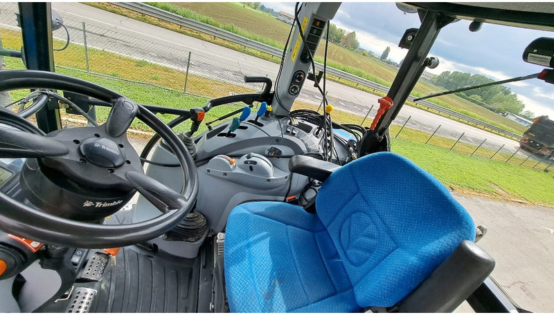 Trator New Holland T 4.105: foto 8