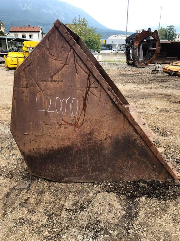 2750 mm Volvo - Balde para carregadeiras de Carregadeira: foto 2 2750 mm Volvo - Balde para carregadeiras de Carregadeira: foto 2