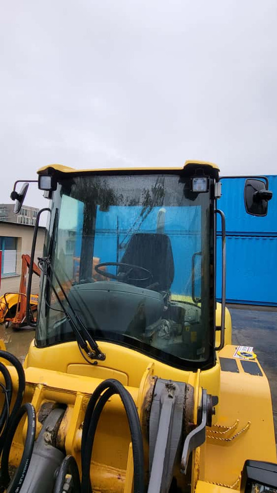 2906698 cabin for Volvo L30, L30B, L32, L32B, L35, L35B, L40, L45B - Cabine de Carregadeira: foto 4 2906698 cabin for Volvo L30, L30B, L32, L32B, L35, L35B, L40, L45B - Cabine de Carregadeira: foto 4