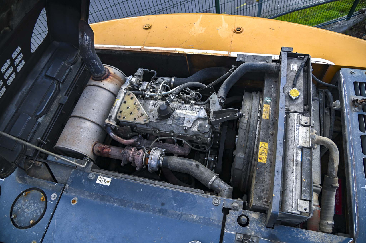 Escavadora de rastos CASE CX240B: foto 43 Escavadora de rastos CASE CX240B: foto 43