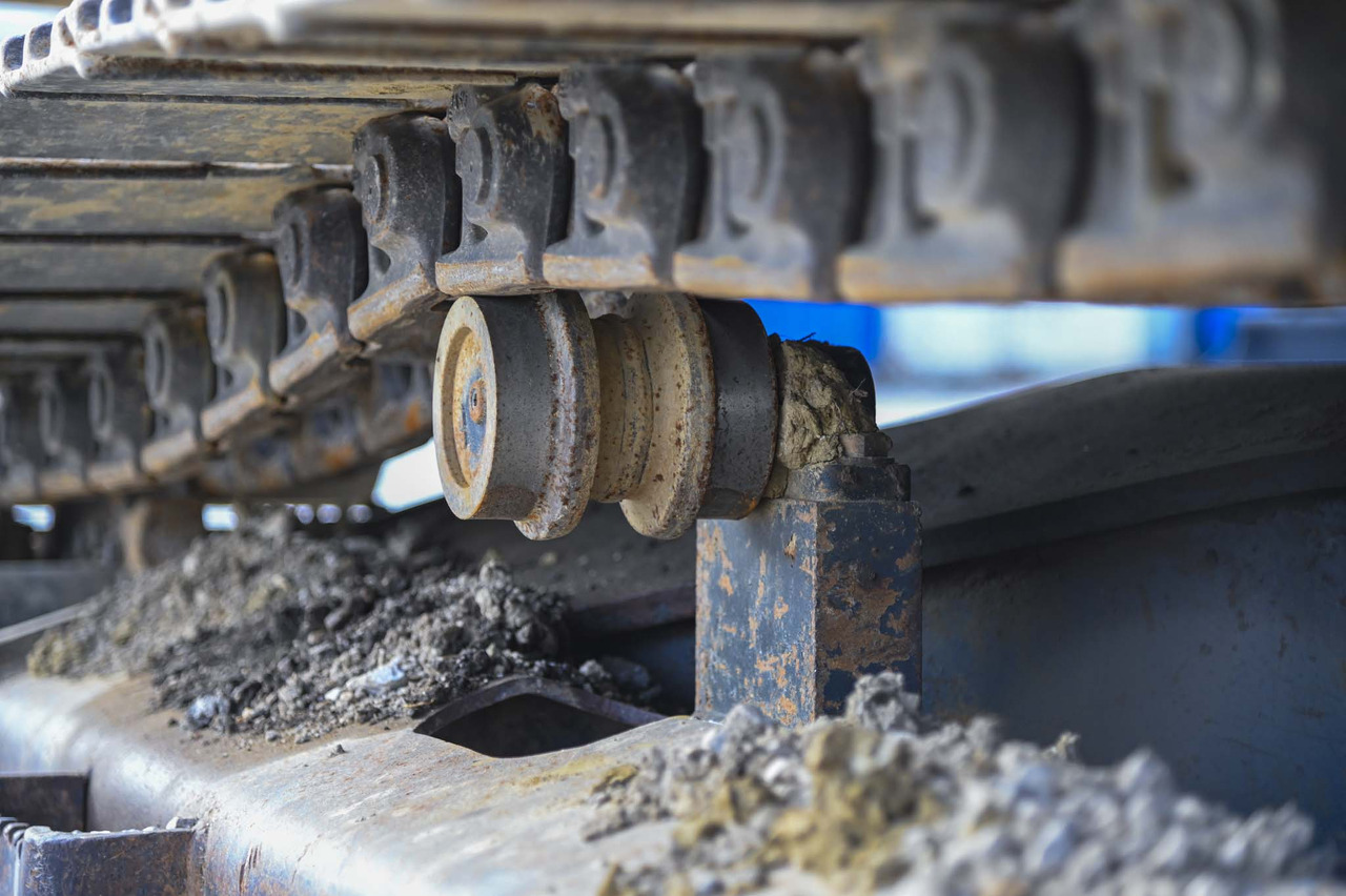 Escavadora de rastos CASE CX240B: foto 25 Escavadora de rastos CASE CX240B: foto 25