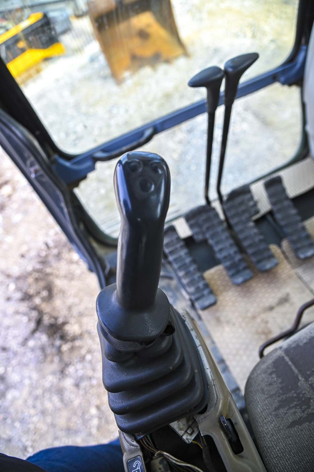 Escavadora de rastos CASE CX240B: foto 40 Escavadora de rastos CASE CX240B: foto 40