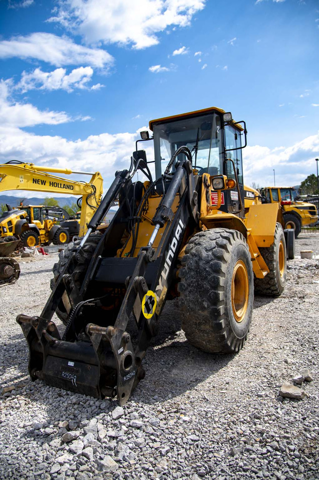 Carregadeira de rodas HYUNDAI HL740TM-7 for parts: foto 12 Carregadeira de rodas HYUNDAI HL740TM-7 for parts: foto 12