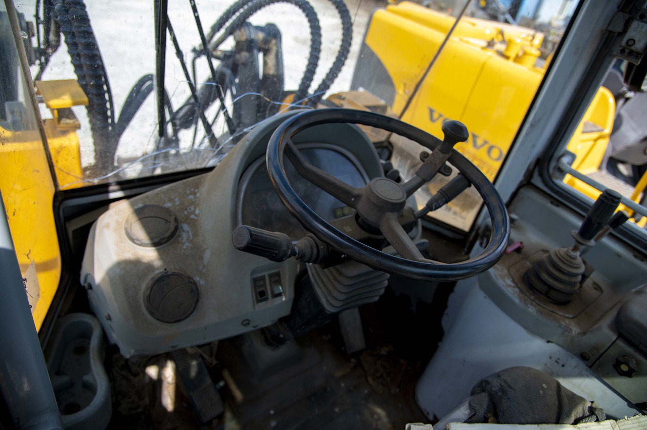 Carregadeira de rodas HYUNDAI HL740TM-7 for parts: foto 27 Carregadeira de rodas HYUNDAI HL740TM-7 for parts: foto 27