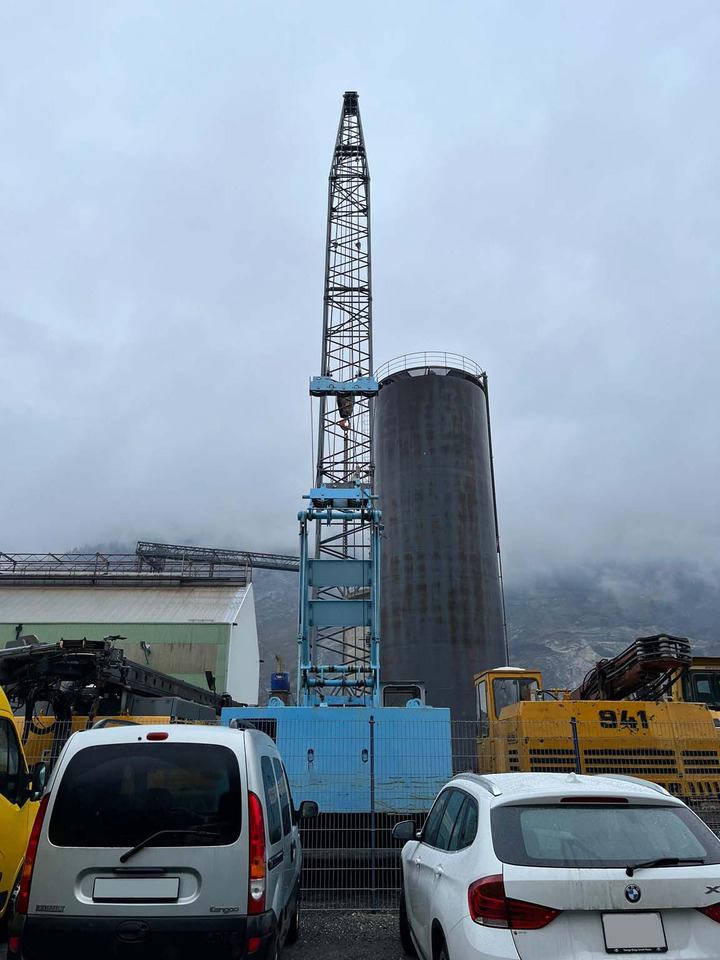 Hitachi KH 180-2 - Guindaste sobre esteiras: foto 4 Hitachi KH 180-2 - Guindaste sobre esteiras: foto 4