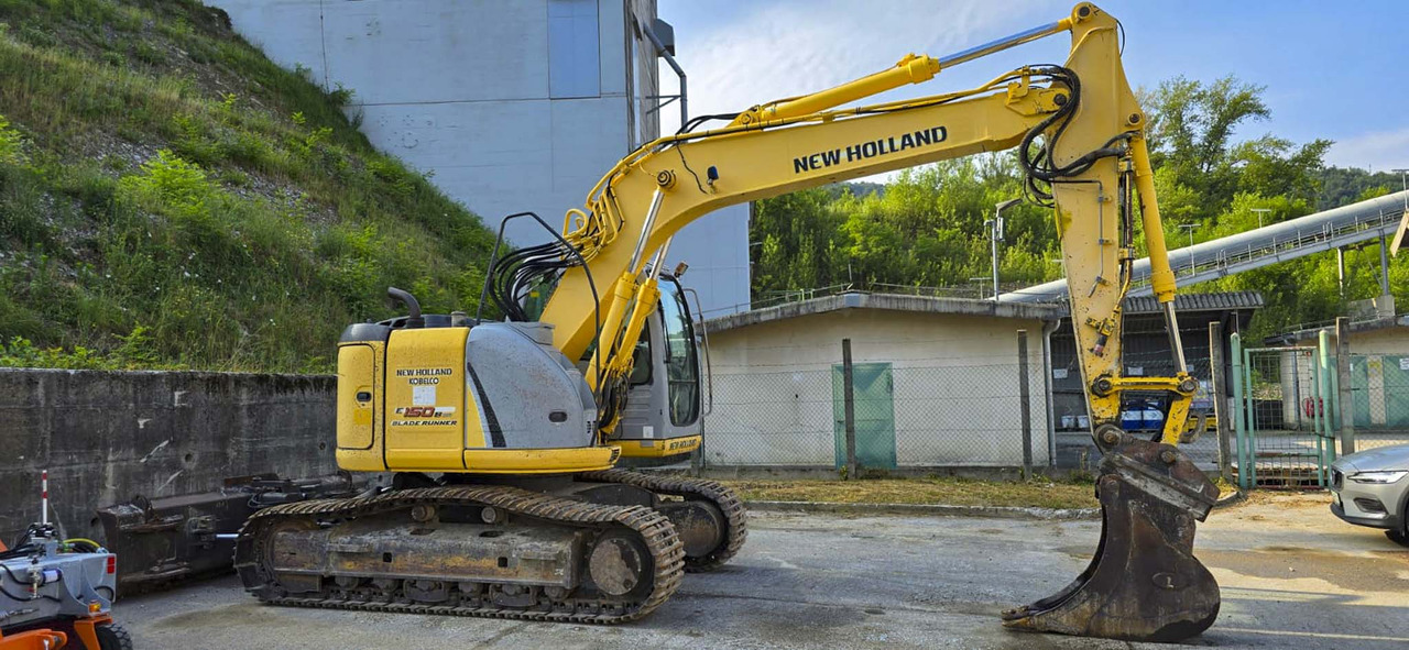 New Holland Kobelco E150B - Escavadora de rastos: foto 2 New Holland Kobelco E150B - Escavadora de rastos: foto 2