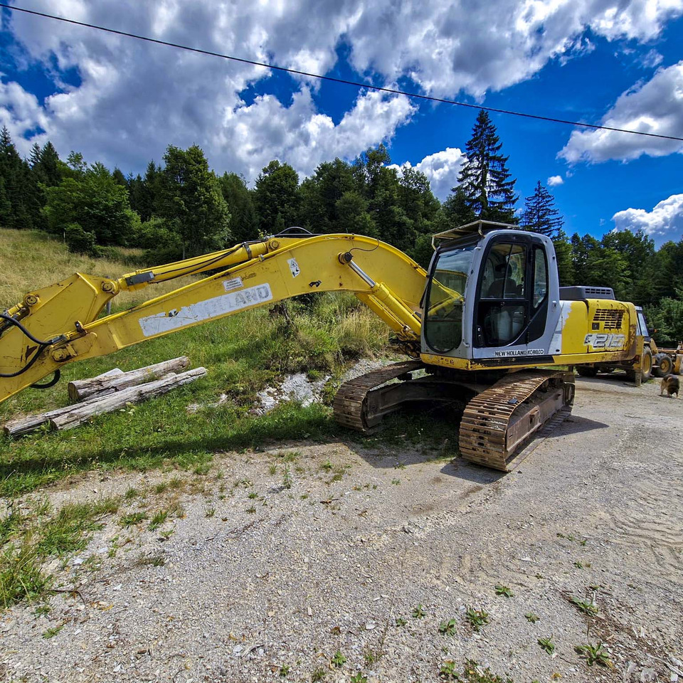 New Holland Kobelco E215 - Escavadora de rastos: foto 2 New Holland Kobelco E215 - Escavadora de rastos: foto 2