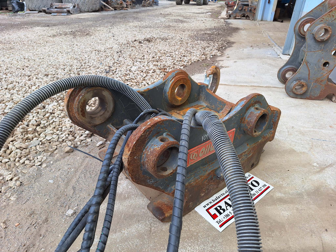 OilQuick hydraulic OQ70/55 - Acoplamento rápido de Máquina de construção: foto 5 OilQuick hydraulic OQ70/55 - Acoplamento rápido de Máquina de construção: foto 5