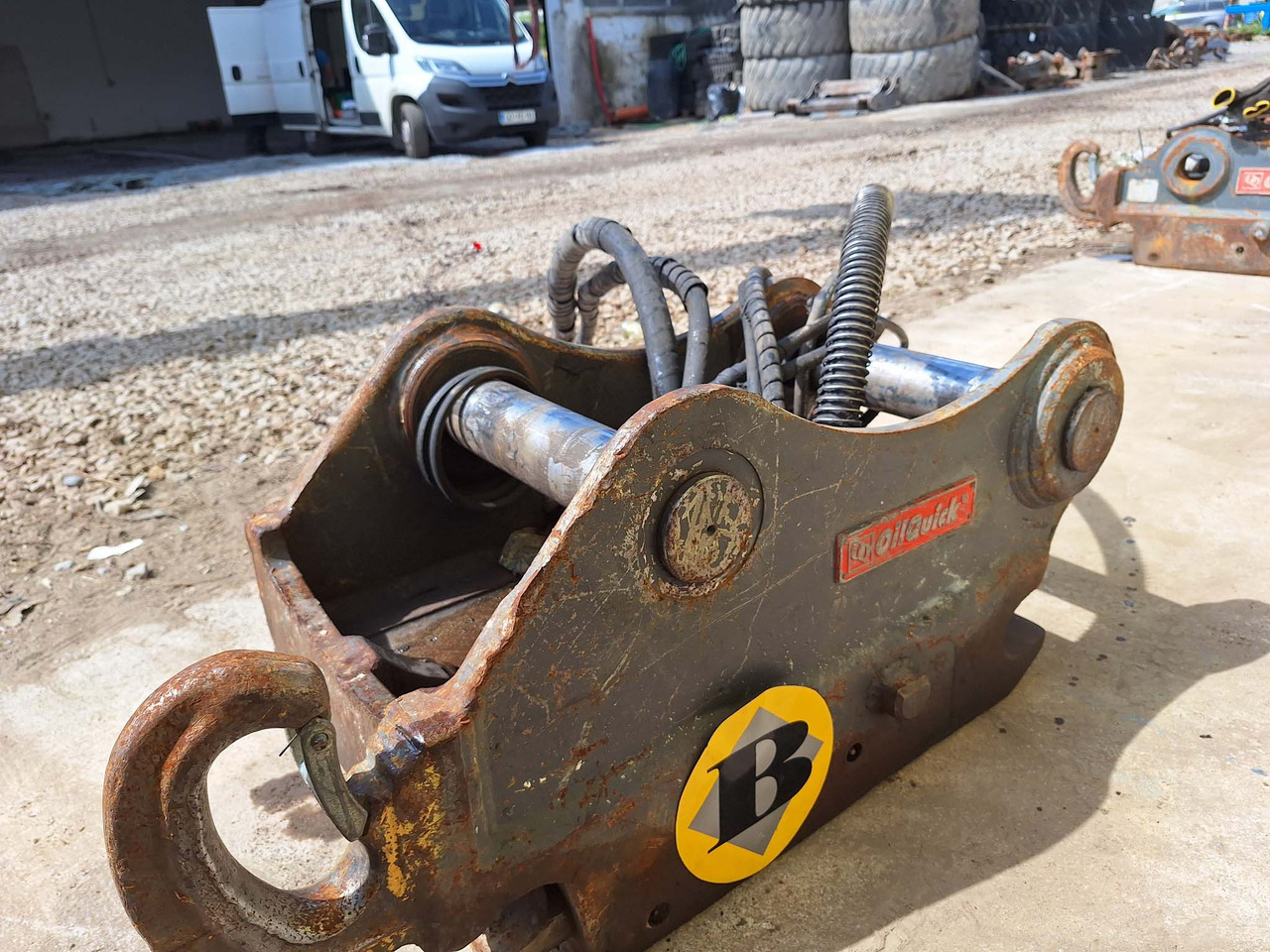OilQuick quick coupler - Acoplamento rápido de Escavadeira: foto 3 OilQuick quick coupler - Acoplamento rápido de Escavadeira: foto 3