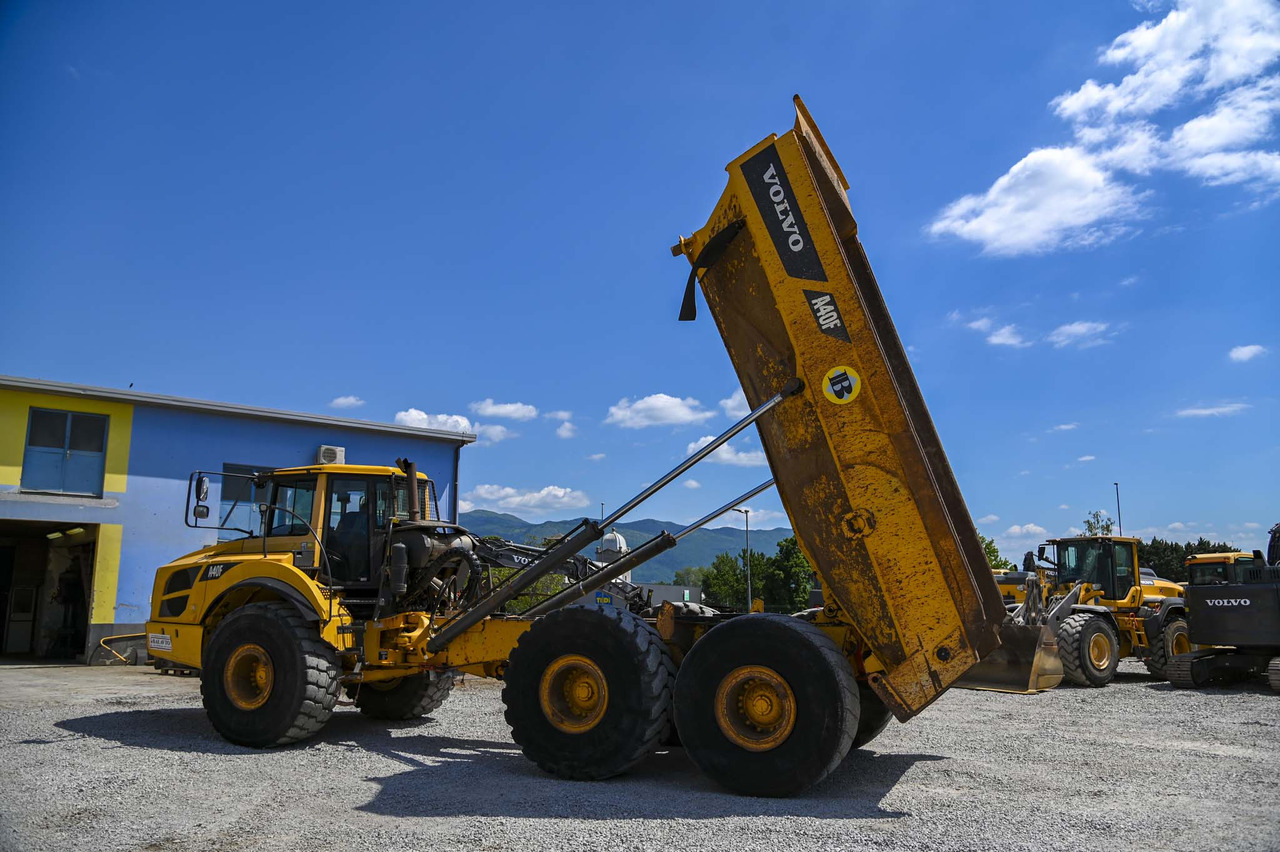 Caminhão articulado VOLVO A40F: foto 17