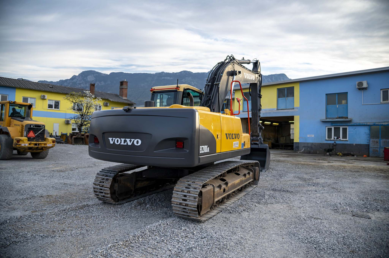Escavadora de rastos VOLVO EC210CNL: foto 7