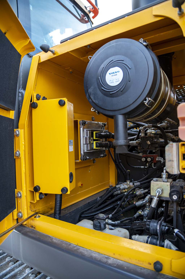 Escavadora de rastos VOLVO EC210CNL: foto 40