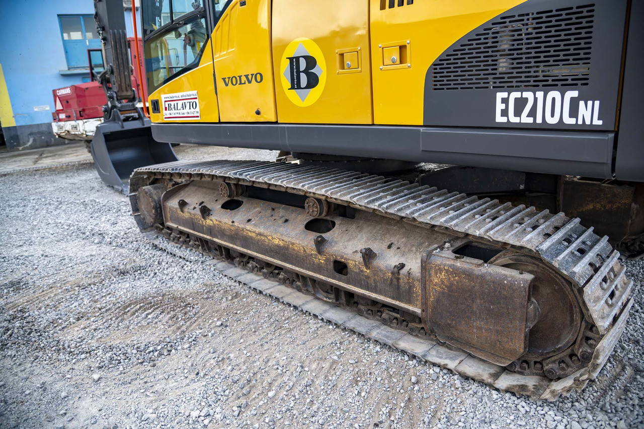 Escavadora de rastos VOLVO EC210CNL: foto 33