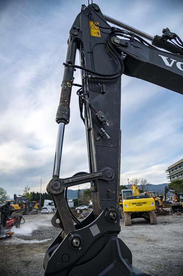 Escavadora de rastos VOLVO EC210CNL: foto 18