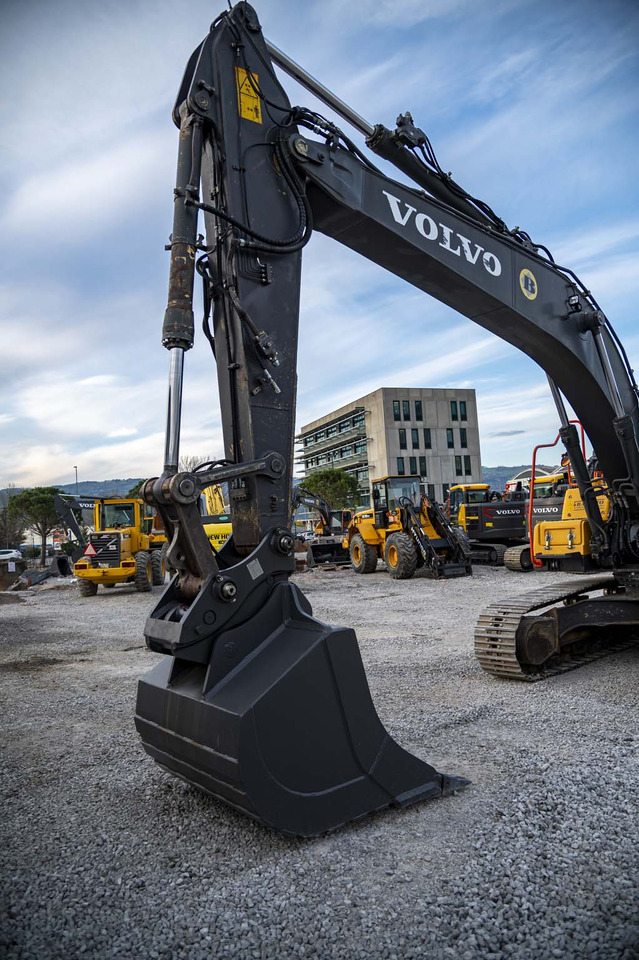 Escavadora de rastos VOLVO EC210CNL: foto 16