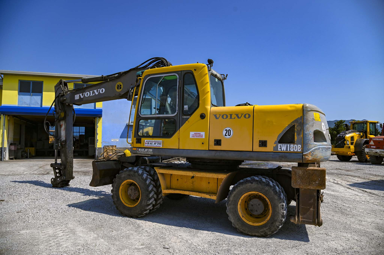 VOLVO EW180B - Escavadeira de rodas: foto 3 VOLVO EW180B - Escavadeira de rodas: foto 3