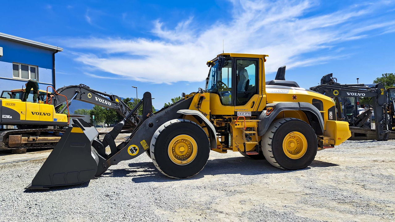 VOLVO L120H - Carregadeira de rodas: foto 3 VOLVO L120H - Carregadeira de rodas: foto 3